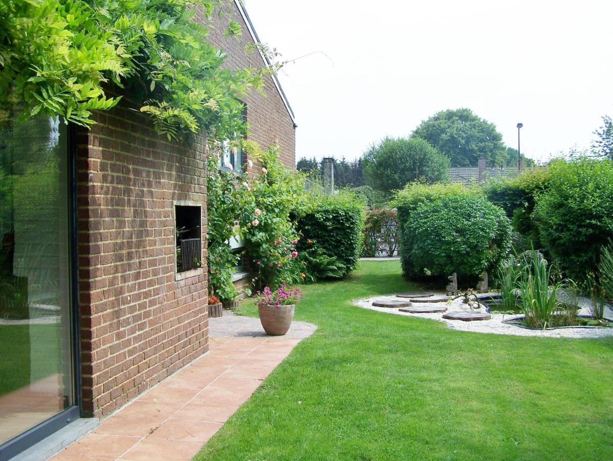 Les Chambourlettes Bed & Breakfast Mons Eksteriør bilde